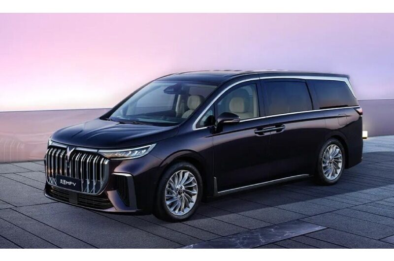 Launched on June 1st, the 4-Seater Voyah Dreamer Private Customized Edition 2024 MPV