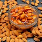 6 Health Advantages of Eating Soaked Almonds Every Day on an Empty Stomach