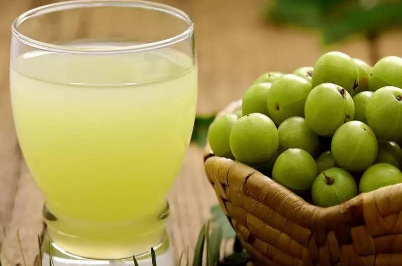 Side Effects of Amla Juice: Who Should Not Drink on an Empty Stomach